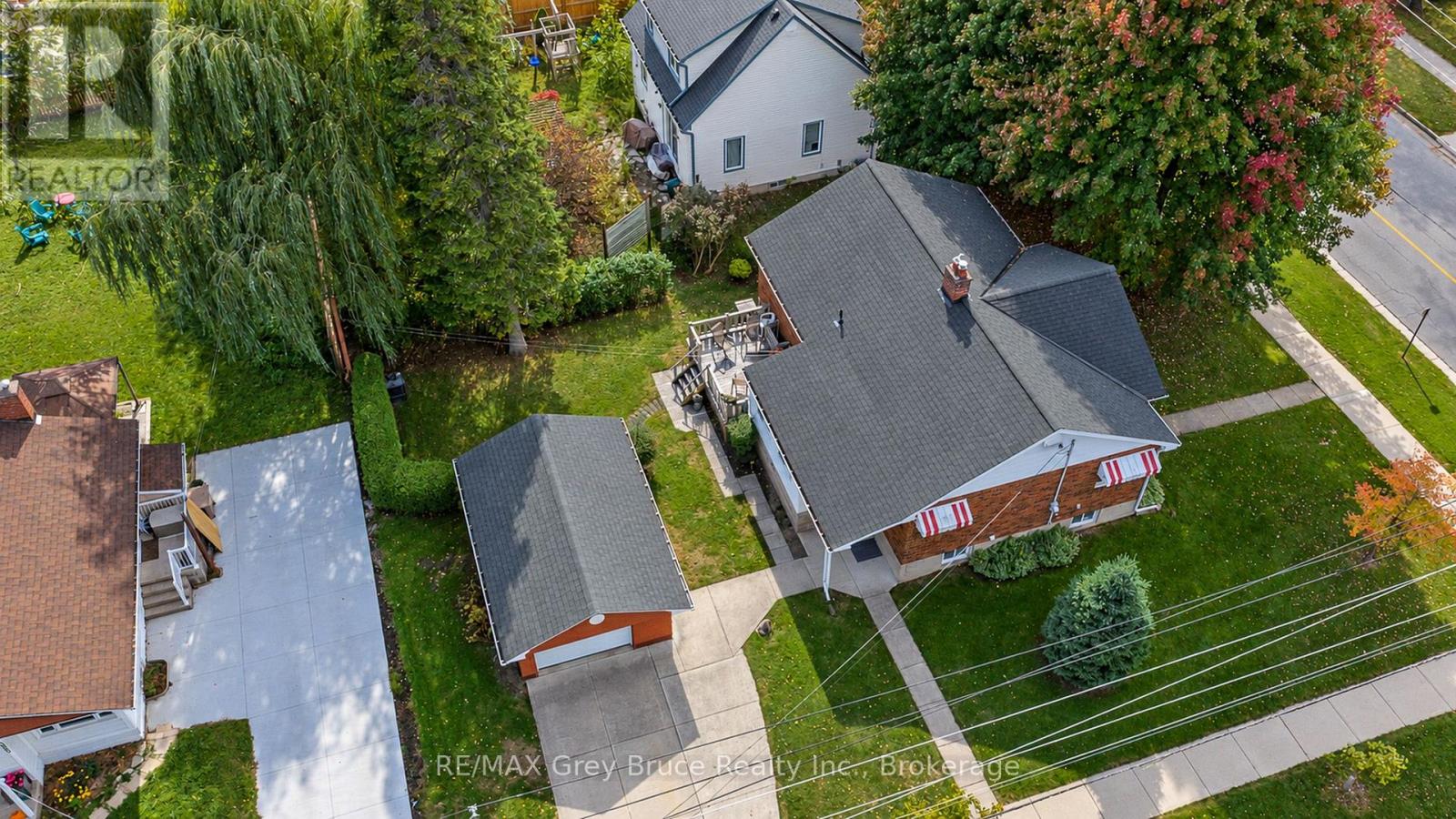 1195 4TH AVENUE W - 38