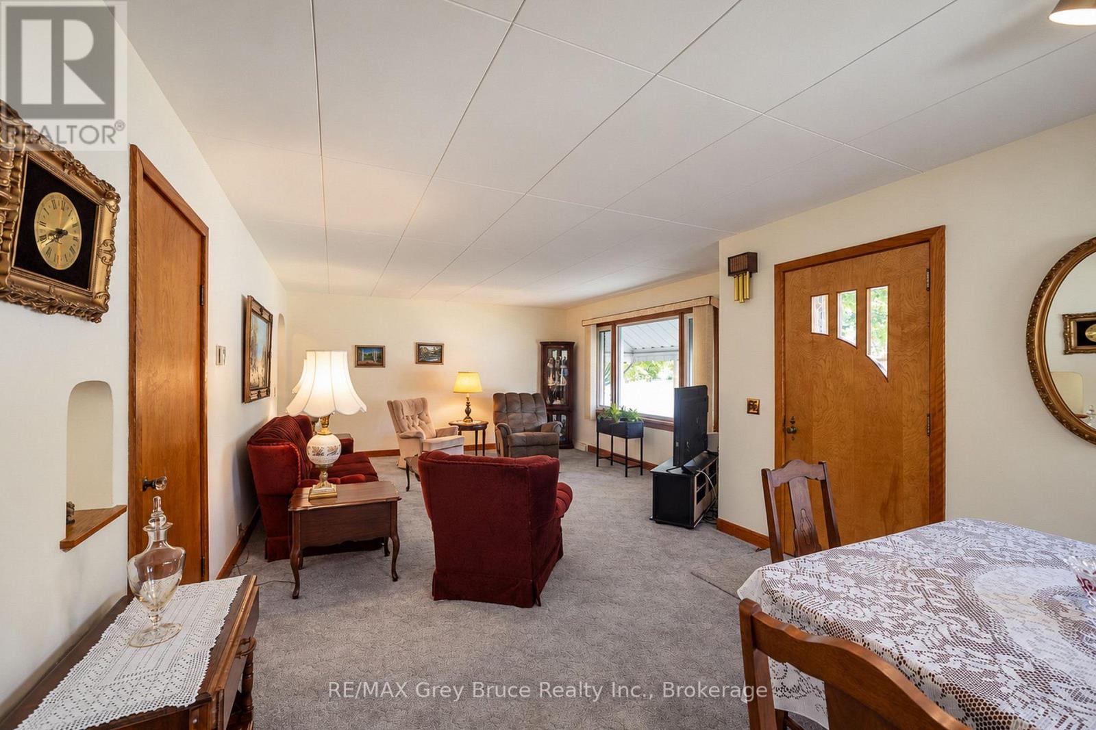 1195 4TH AVENUE W - 7