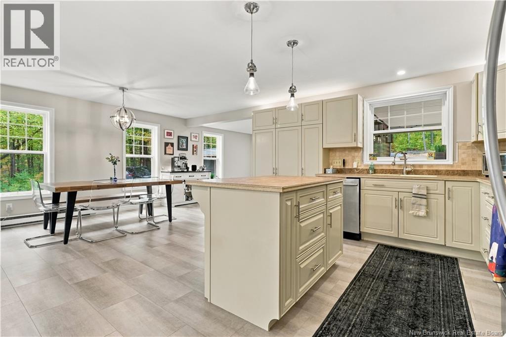 21 Mountain View Crescent - Image 15