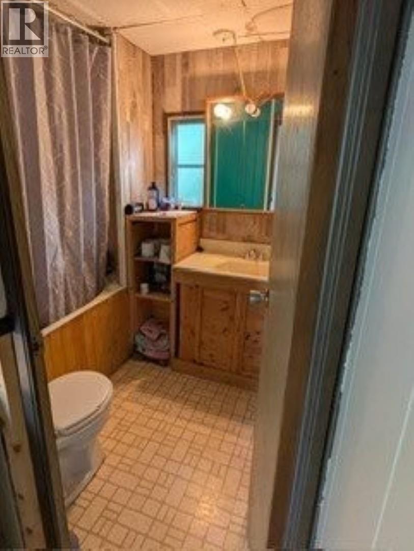 Bathroom of 7376 CARIBOU ROAD · Prince George, BC
