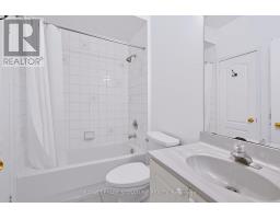 63 Woodroof Crescent, Aurora, ON L4G7H4 Photo 13