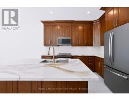 63 Woodroof Crescent, Aurora, ON L4G7H4 Photo 16