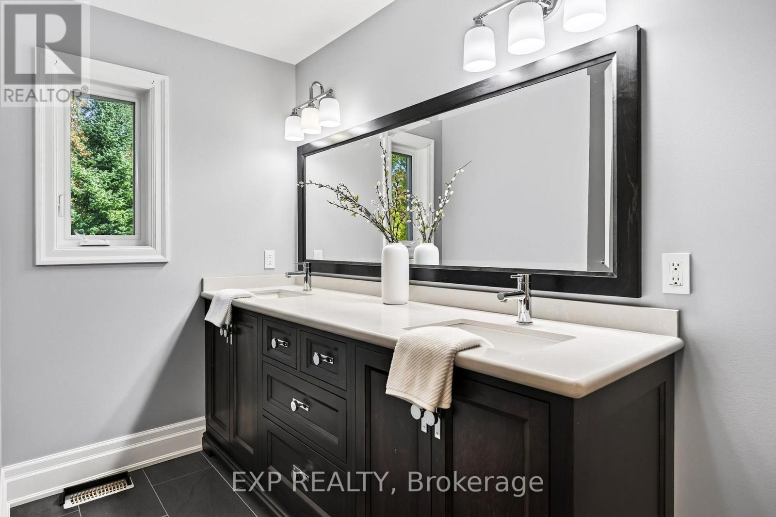 9525 Old Homestead Road, Georgina, ON photo 33