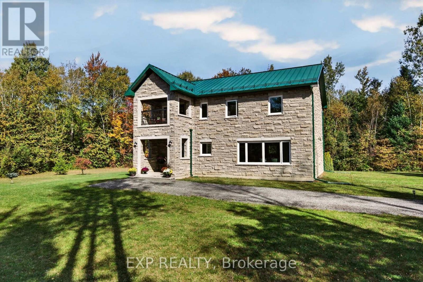 9525 Old Homestead Road, Georgina, ON photo 4