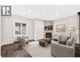 2, 309 15 Avenue NE - photo 1