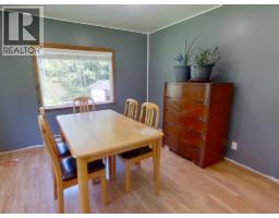 Dining nook - 3994 Caravelle Road, Quesnel, BC V2J6V3 Photo 7