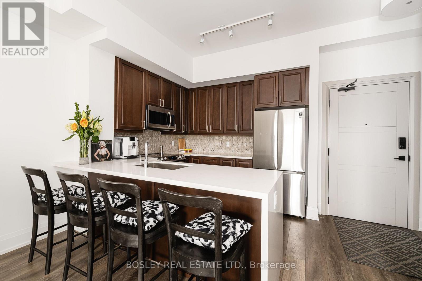 #310 1 HUME STREET S - 1