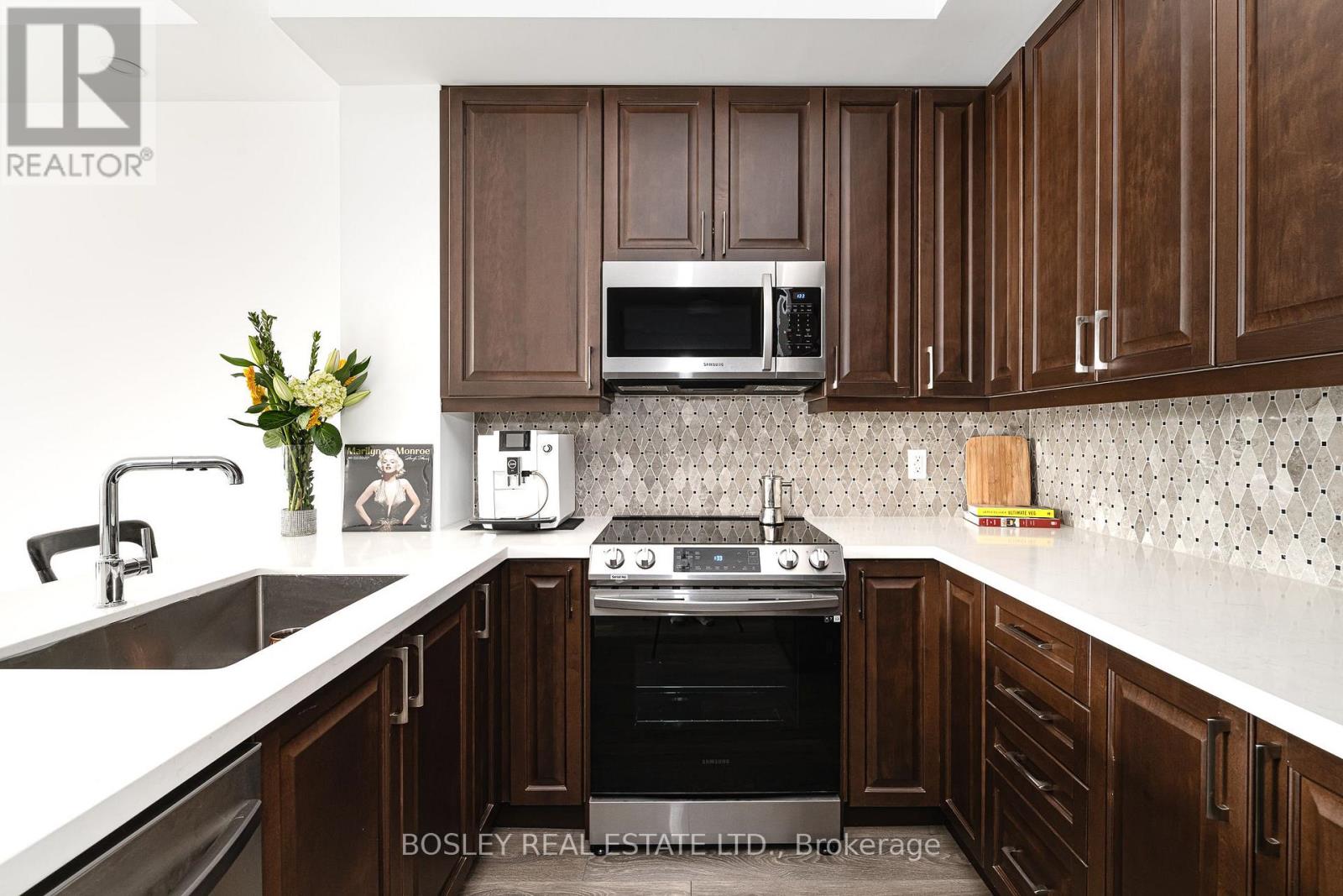 310- 1 Hume Street South, Collingwood, ON photo 3