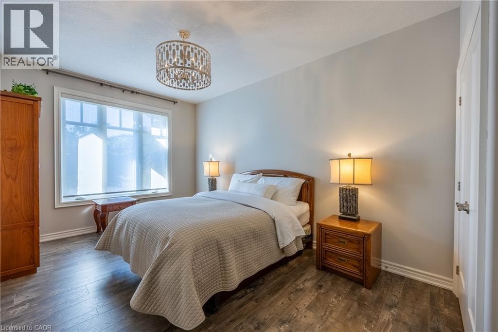 135 NEW LAKESHORE Road - 18