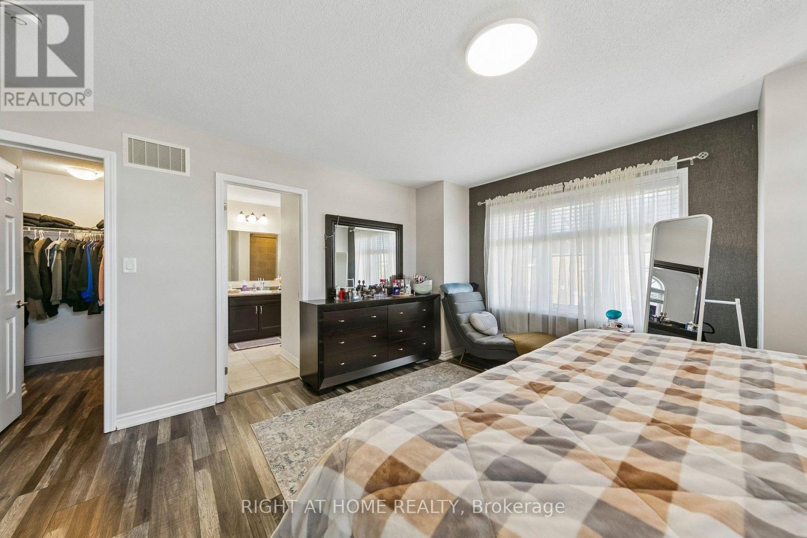 313 Gillett Point, Milton, ON photo 27