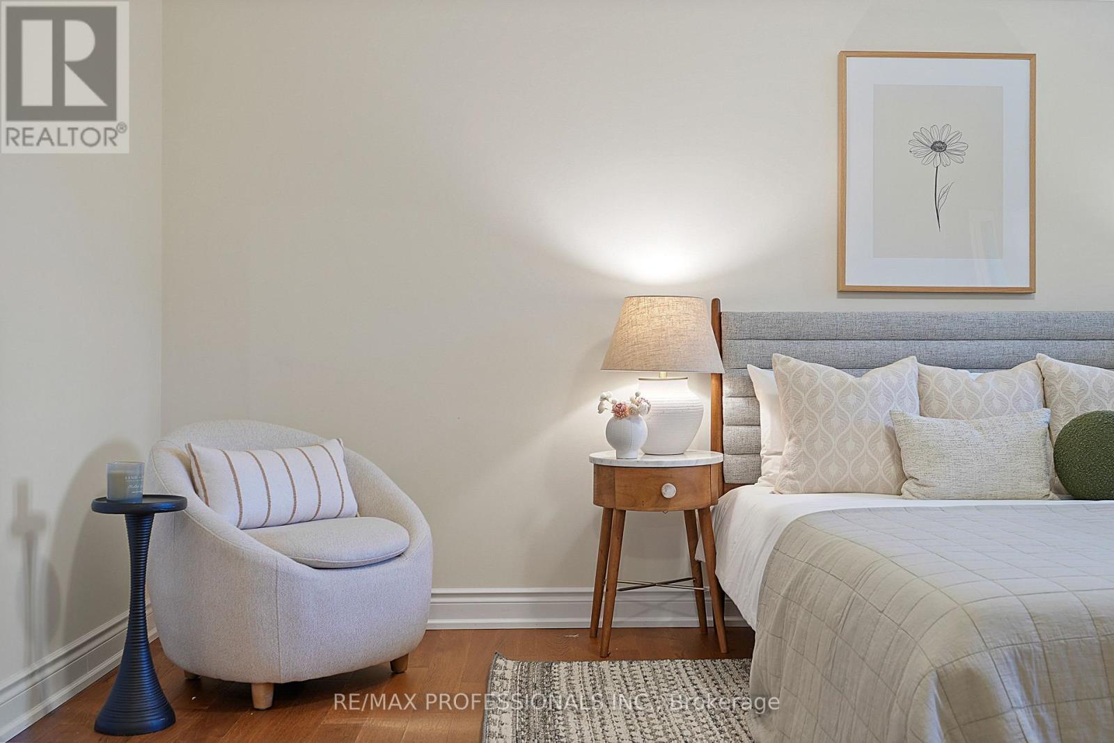 424 The Kingsway, Toronto, ON photo 26