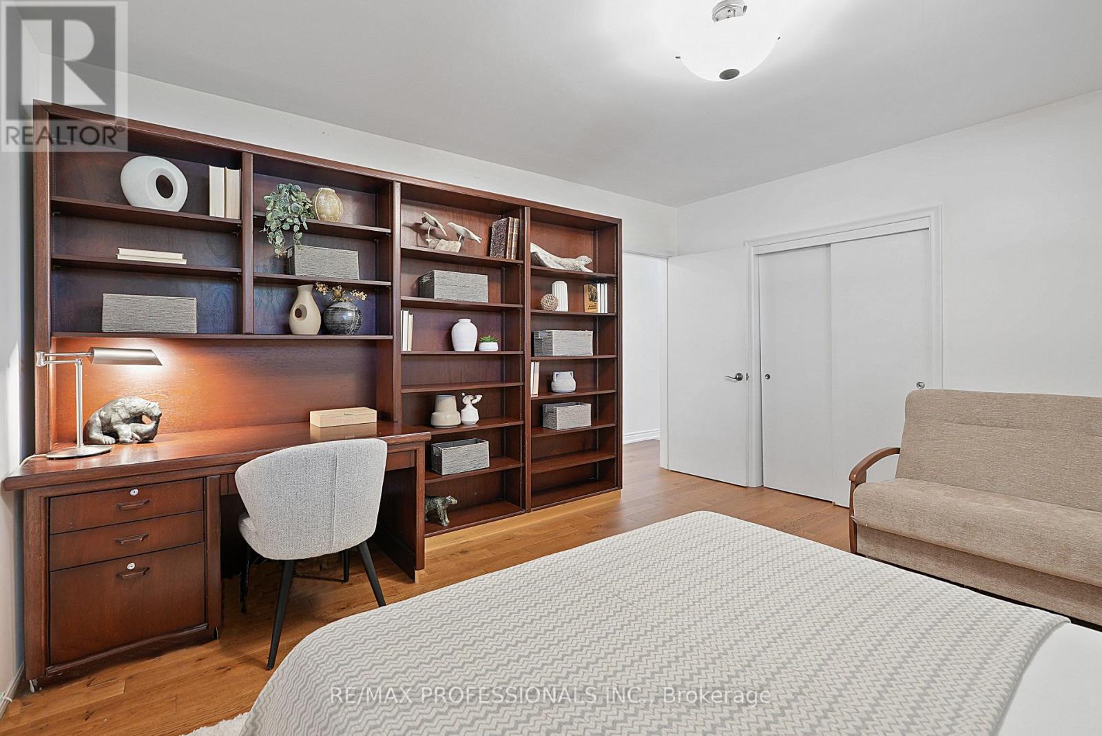 424 The Kingsway, Toronto, ON photo 30