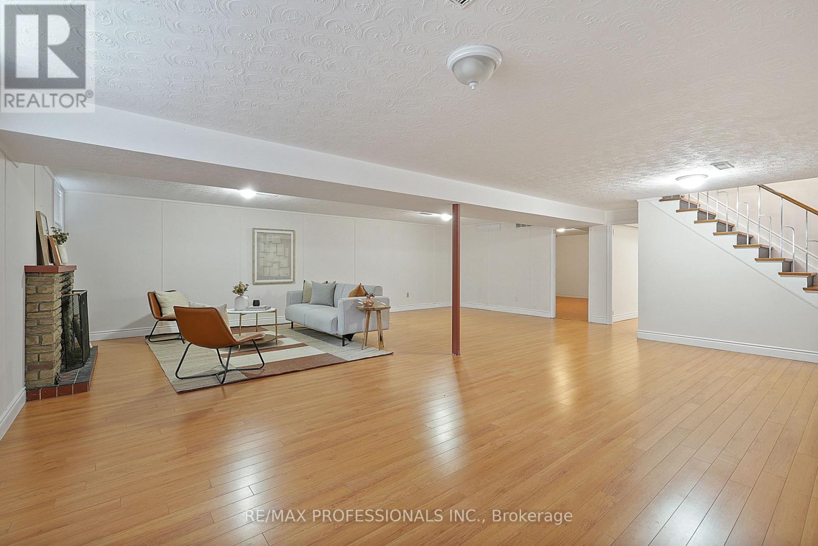424 The Kingsway, Toronto, ON photo 37