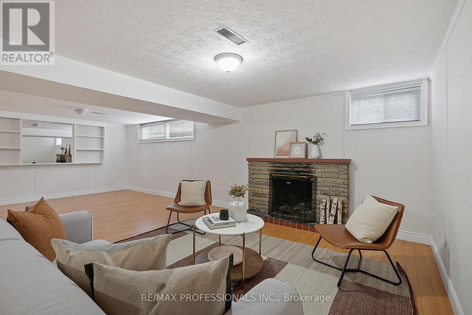 424 The Kingsway, Toronto, ON photo 40