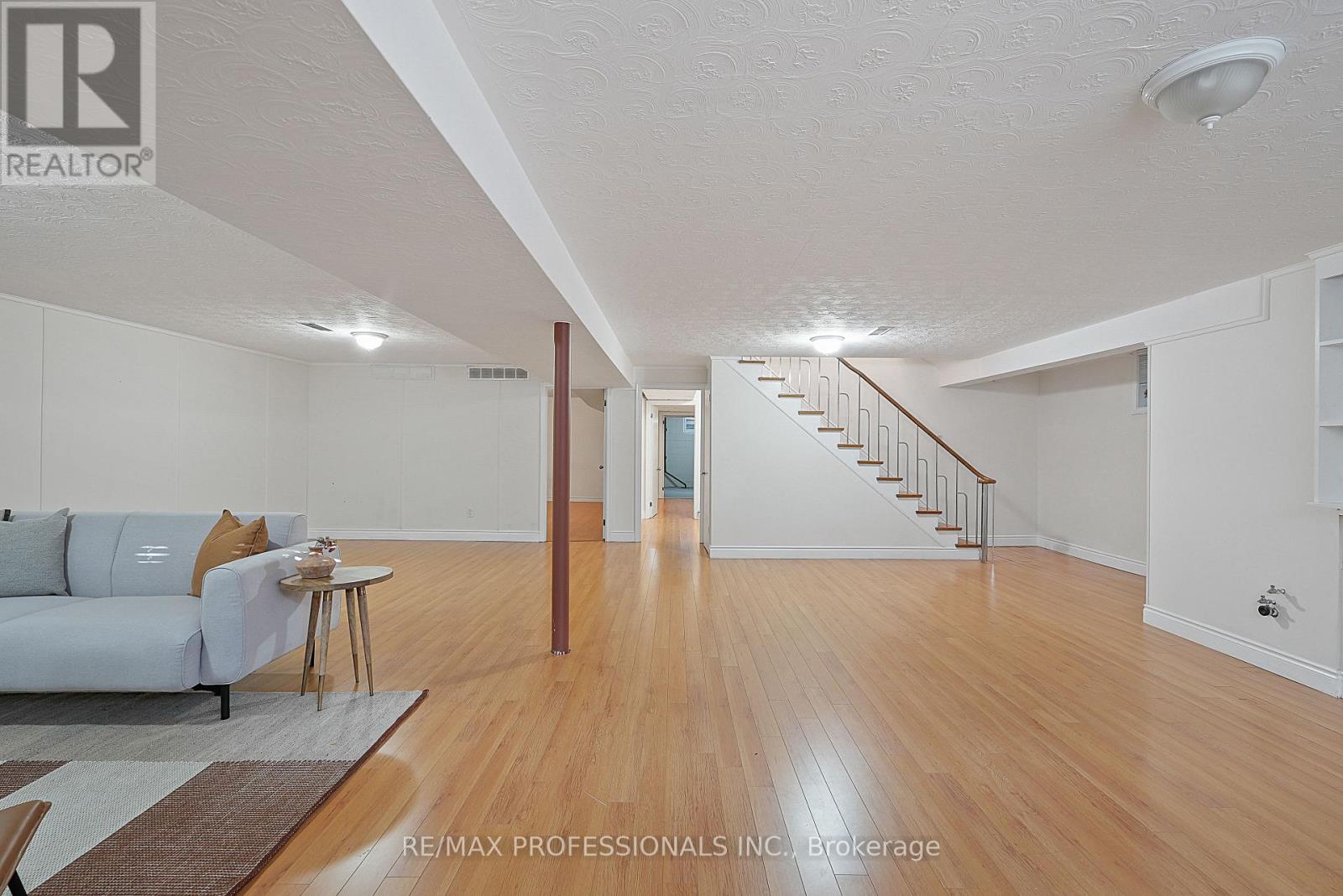 424 The Kingsway, Toronto, ON photo 42