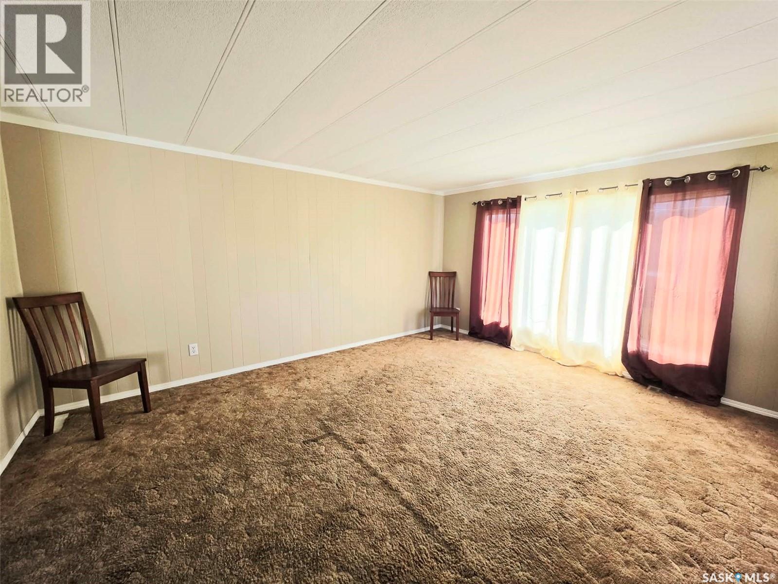 630 Maple DRIVE, Esterhazy — photo 2