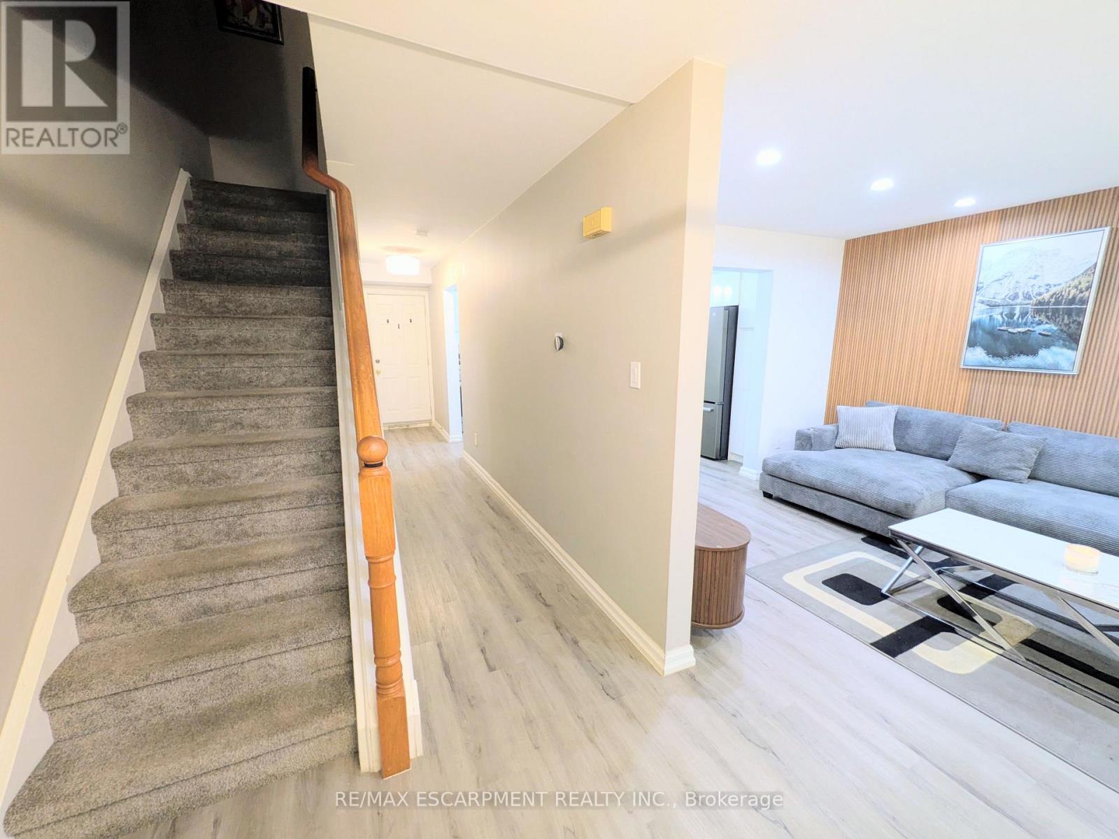 1- 22 RIVERDALE Drive, Hamilton, ON photo 9