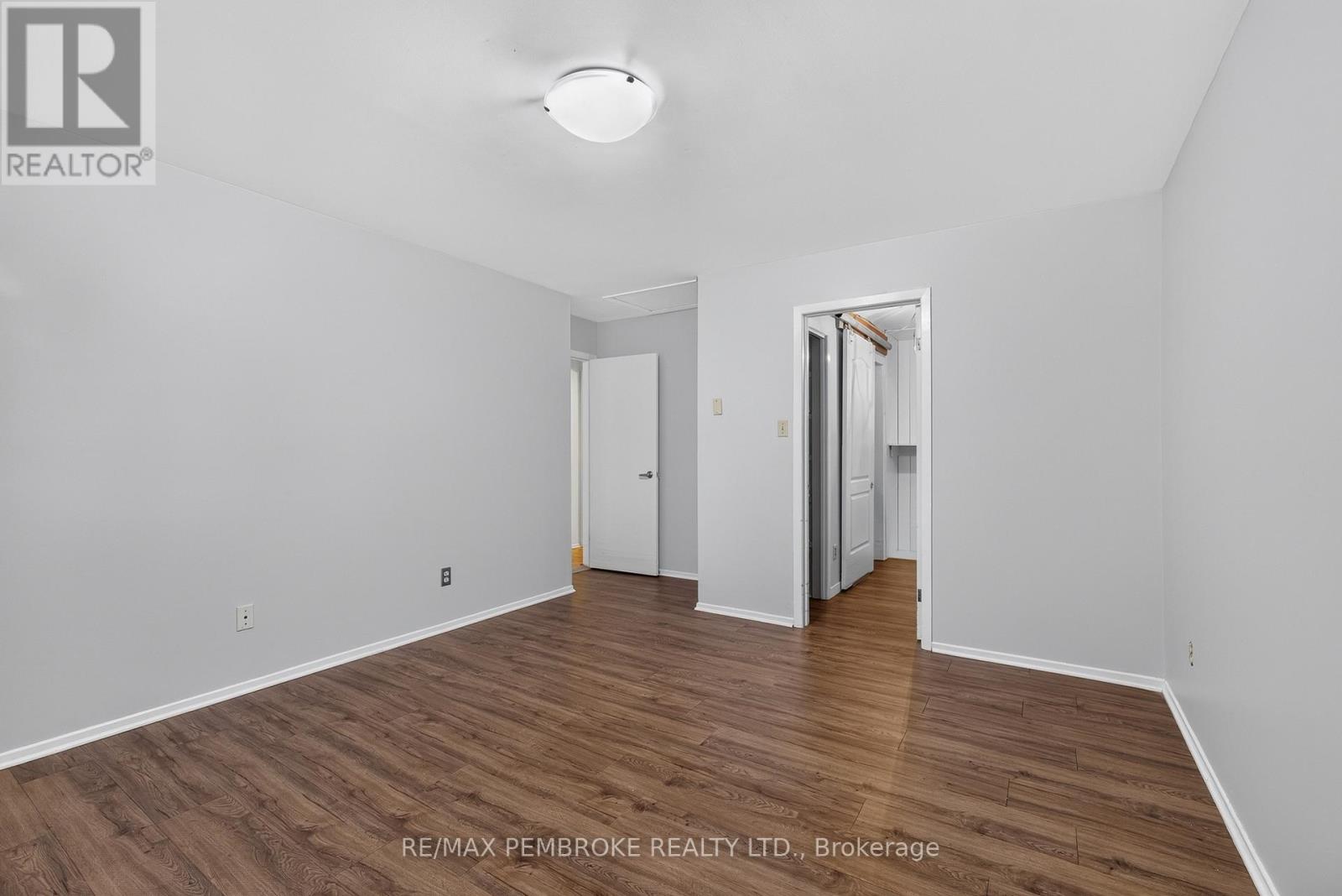 14 ROY STREET - Image 21