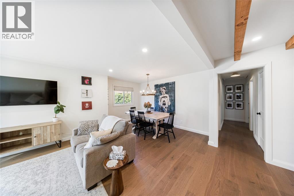 218 BLACKTHORN CRESCENT - 10