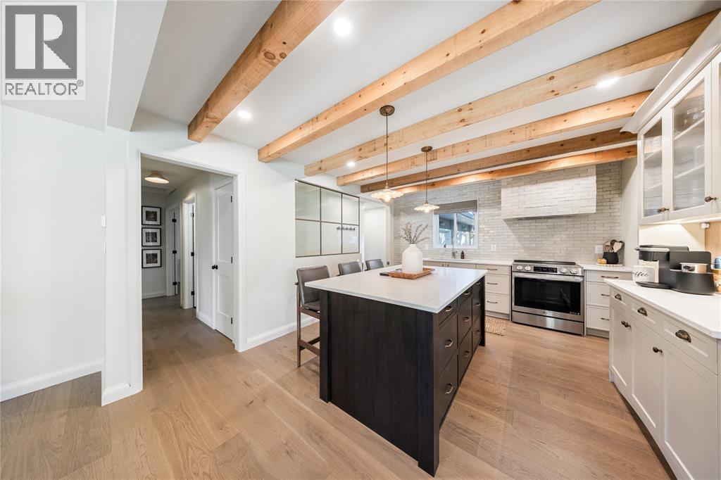 218 BLACKTHORN CRESCENT - 6