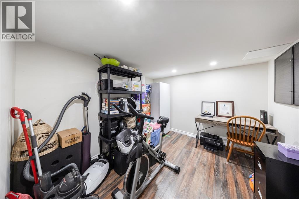 218 BLACKTHORN CRESCENT - 31