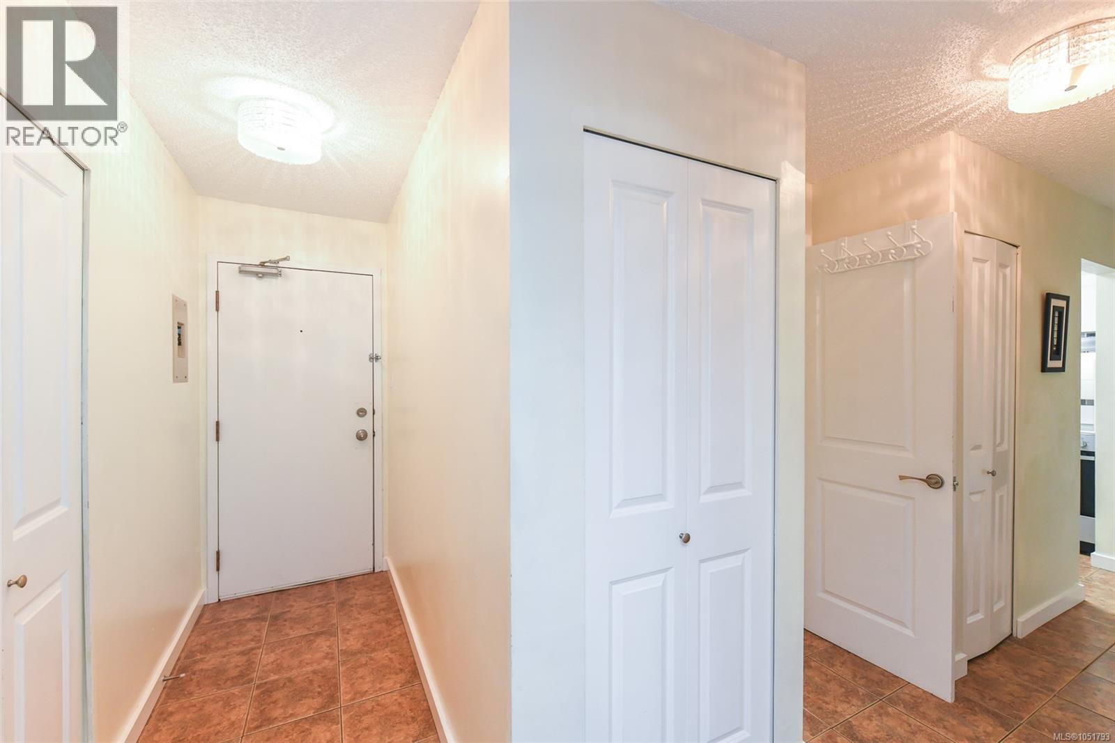 #107 175 Centennial Dr - Image 10