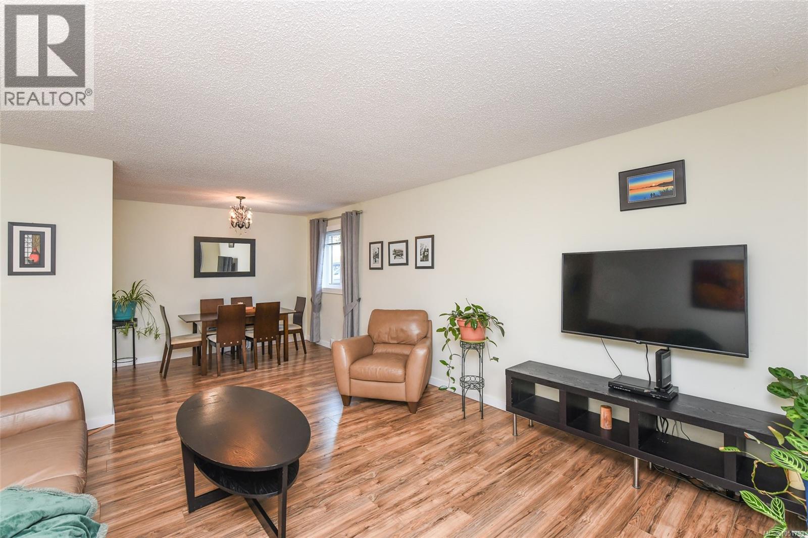 #107 175 Centennial Dr - 3