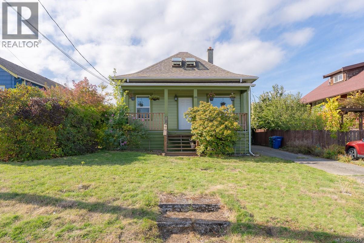 121 Harvey St - 1