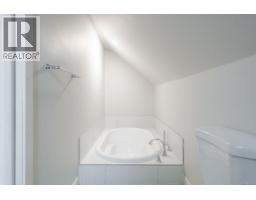 121 Harvey St, Nanaimo, BC V9R3W5 Photo 20