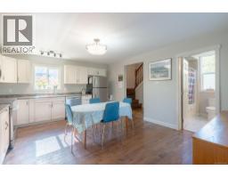 Kitchen - 121 Harvey St, Nanaimo, BC V9R3W5 Photo 8