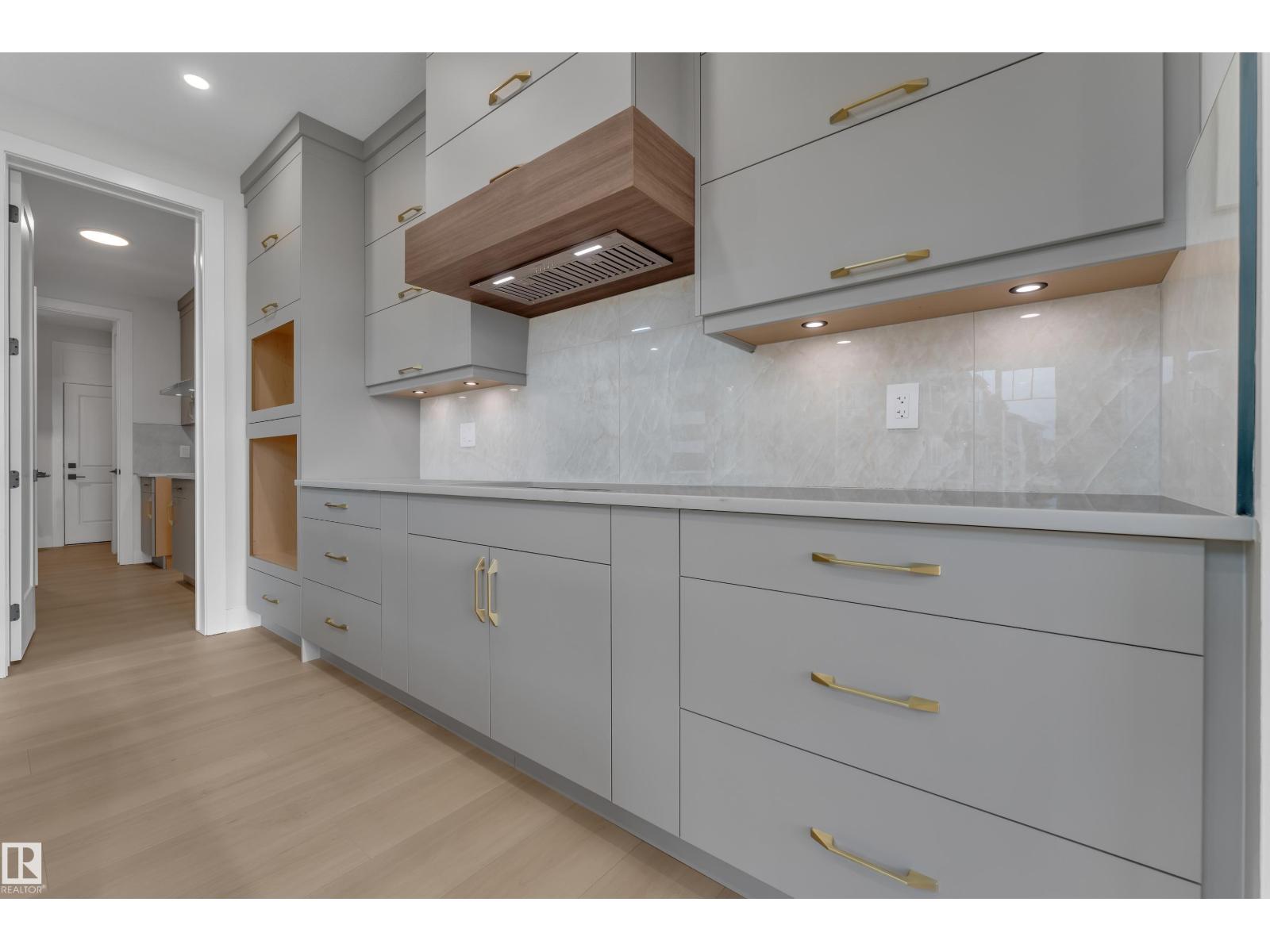 22335 85 Avenue NW, Rosenthal (Edmonton) — photo 10 of 30: Property photo