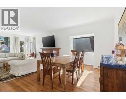 4pc Bathroom - 3025 Roxboro Glen Road Sw, Calgary, AB T2S1T9 Photo 9