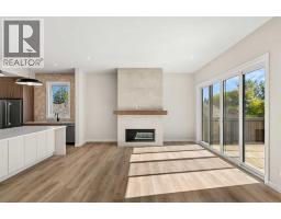 725 53 Avenue SW - photo 4