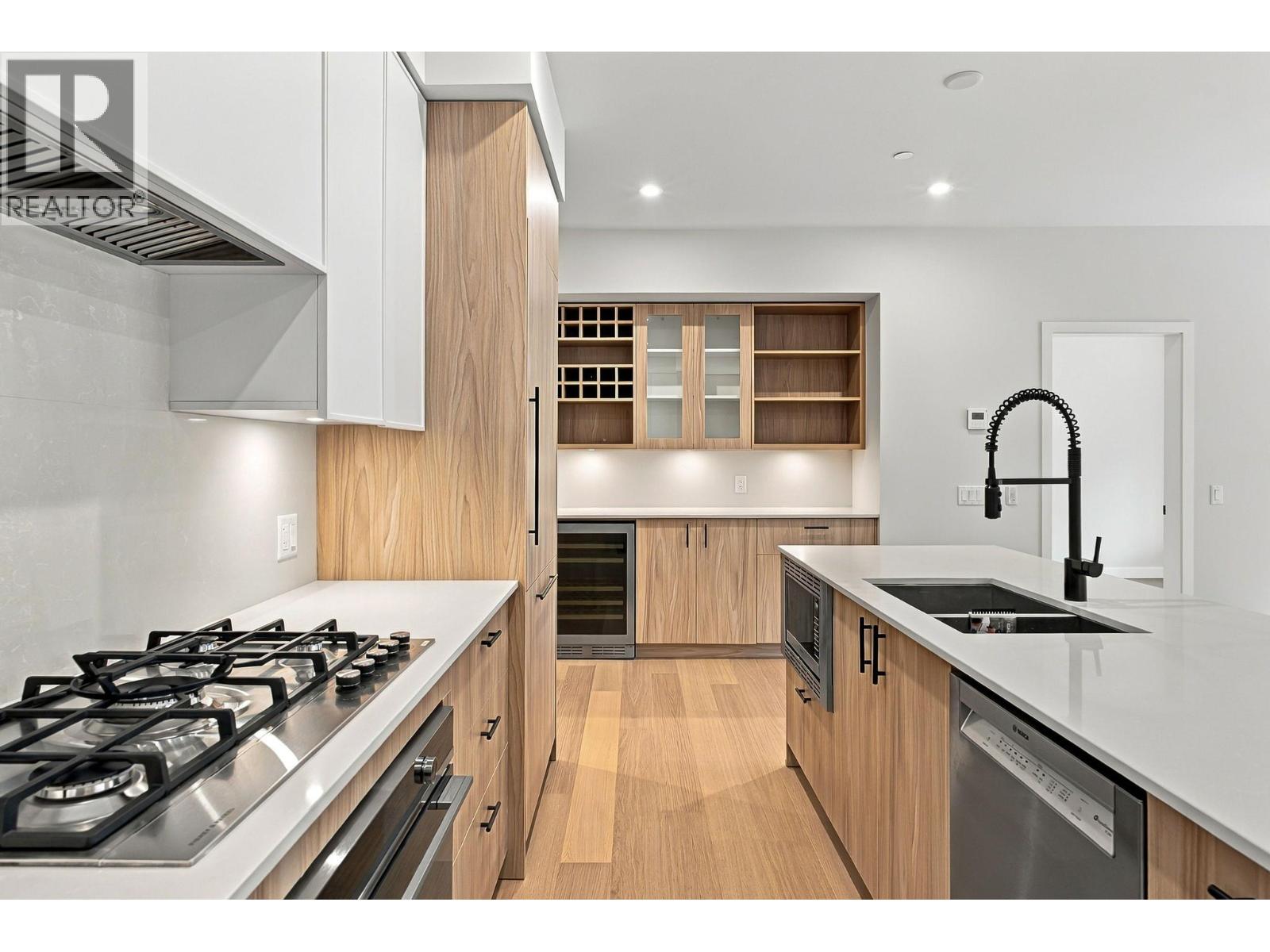 9652 Benchland Drive Unit# 404, Lake Country - Image 1