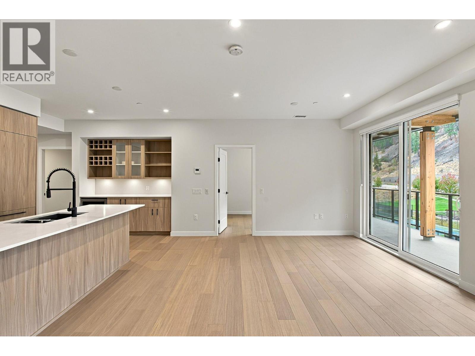 9652 Benchland Drive Unit# 404, Lake Country - Image 1