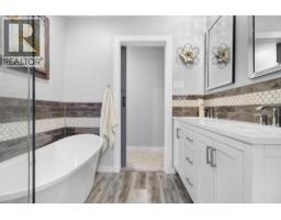 701 17th Avenue S, Cranbrook, BC V1C3B6 Photo 37