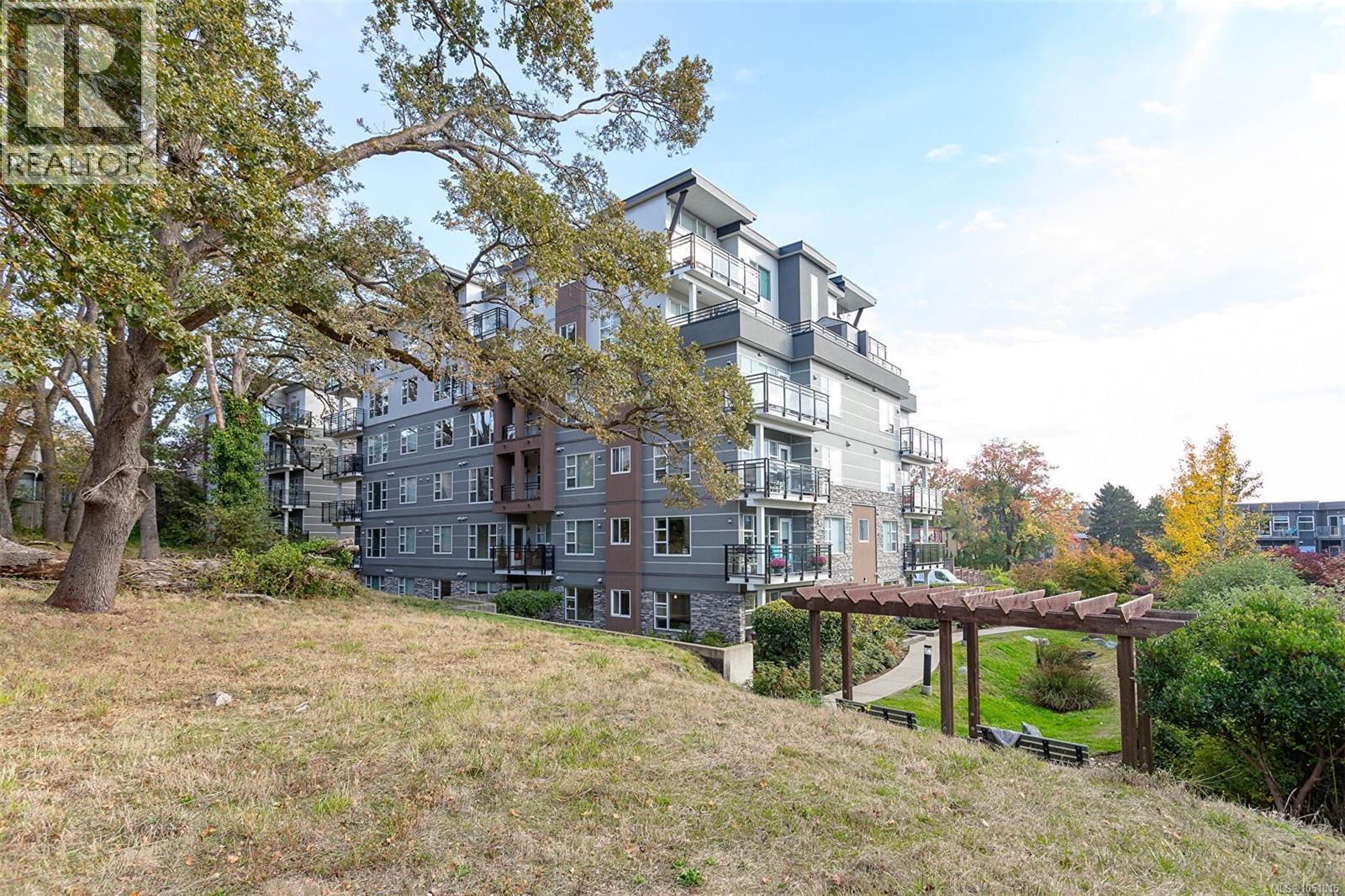 #104 1016 Inverness Rd - Image 32