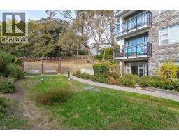 104 1016 Inverness Rd, Saanich, BC V8X0B1 Photo 31