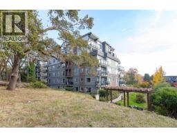 104 1016 Inverness Rd, Saanich, BC V8X0B1 Photo 32