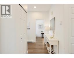 2563 Shelbourne St, Victoria, BC V8R4L7 Photo 40