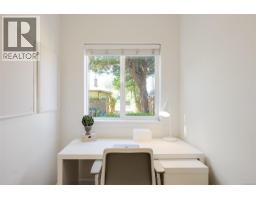 2563 Shelbourne St, Victoria, BC V8R4L7 Photo 42