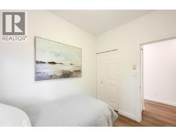 2563 Shelbourne St, Victoria, BC V8R4L7 Photo 44