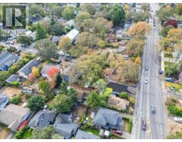 2563 Shelbourne St, Victoria, BC V8R4L7 Photo 86