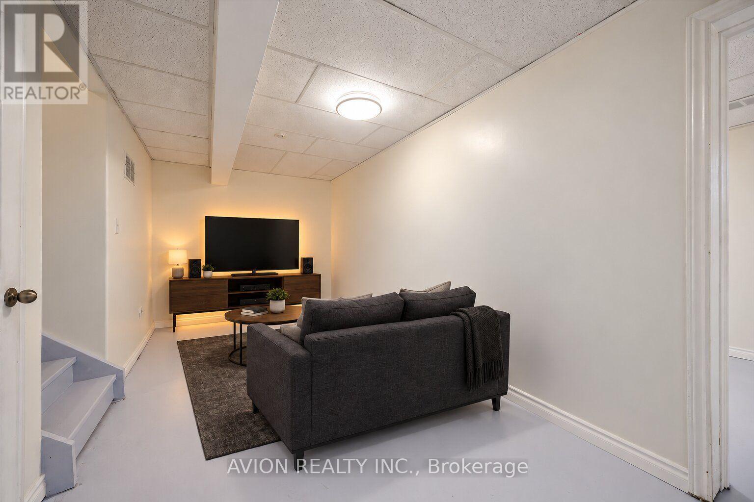 206 Buttercup Court, Waterloo, ON photo 32