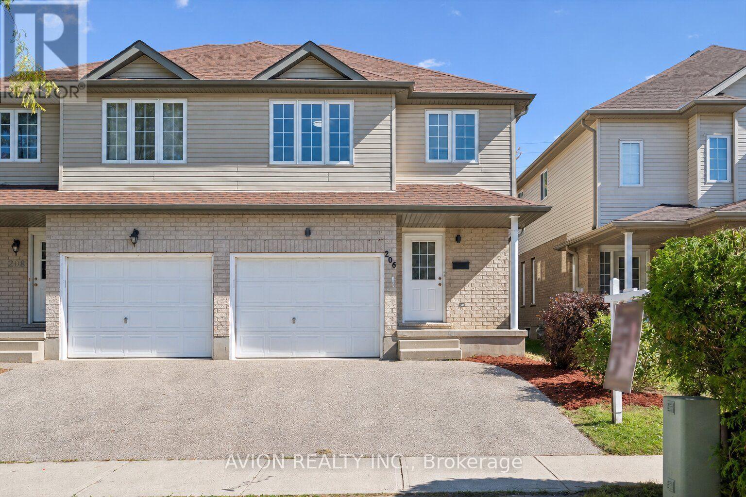 206 Buttercup Court, Waterloo, ON photo 1