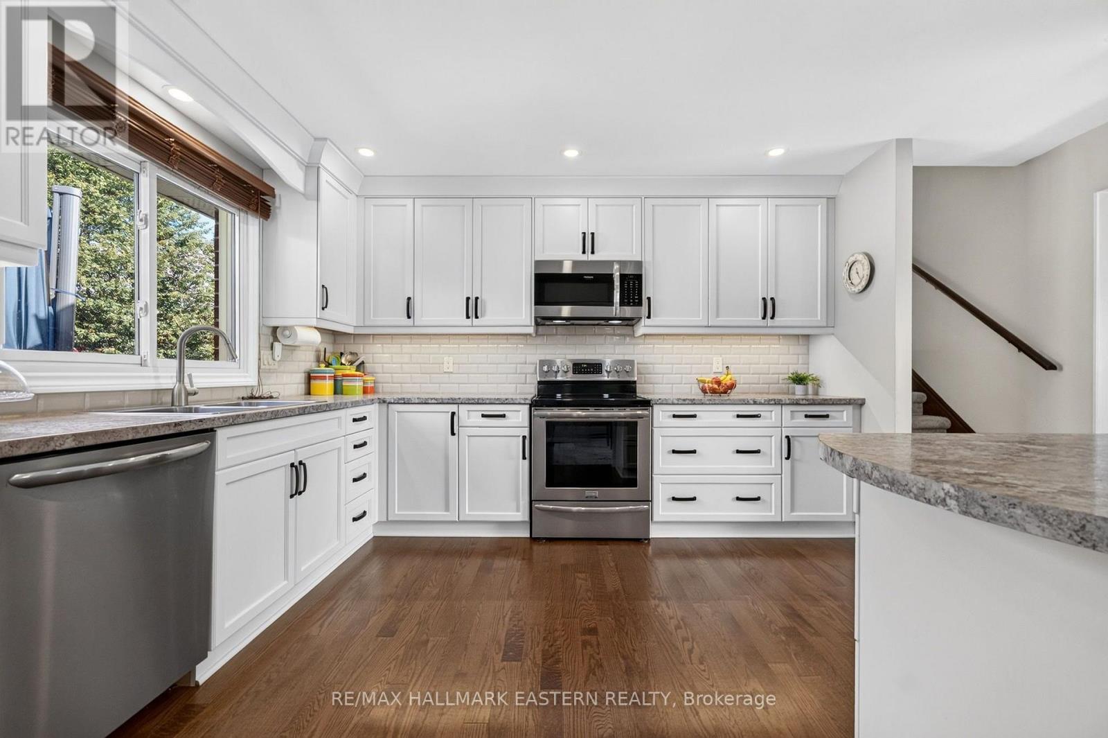 2296 Kawartha Heights Boulevard, Peterborough, ON photo 16