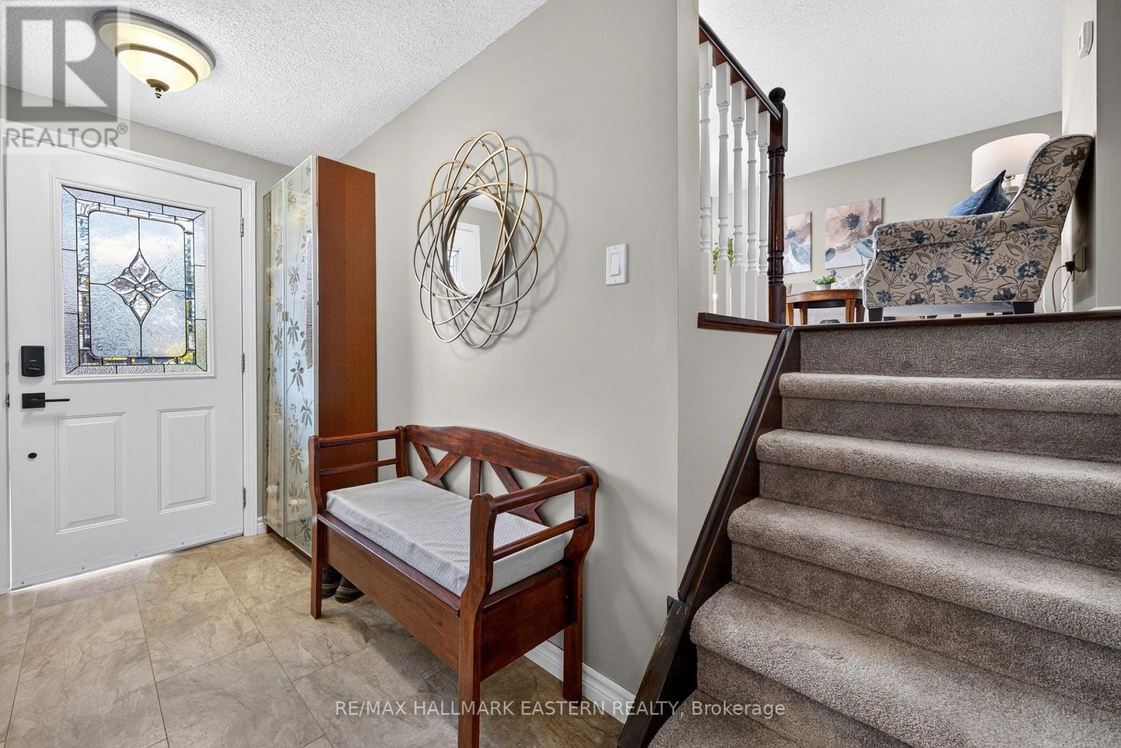 2296 Kawartha Heights Boulevard, Peterborough, ON photo 8