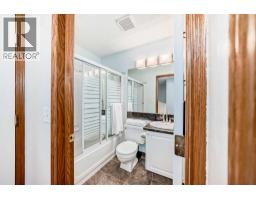 263 Coral Keys Drive NE - photo 35