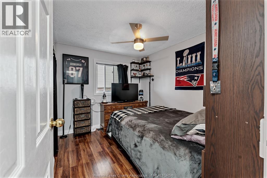 3090 FAIRLANE CRESCENT - 16