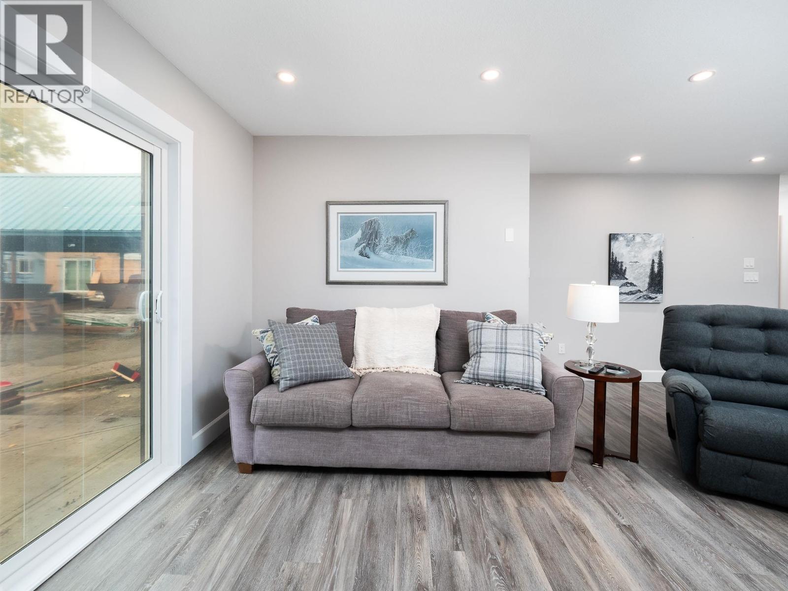 Kitchen of 112 3033 OSPIKA BOULEVARD · Prince George, BC